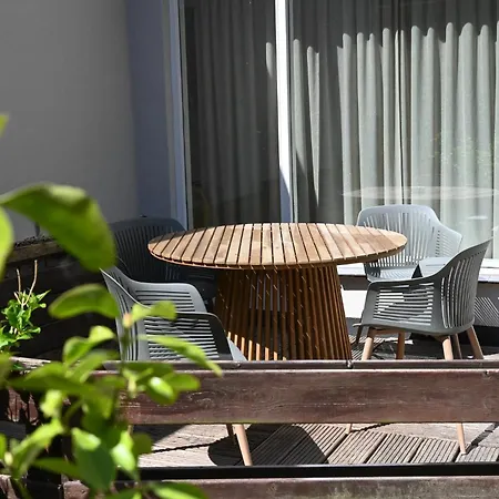 High Street Szálloda *