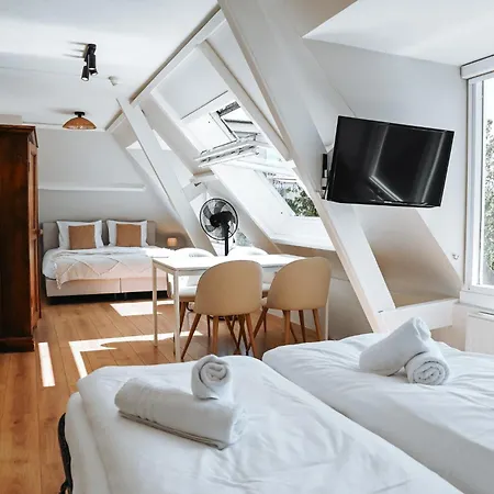 High Street מלון