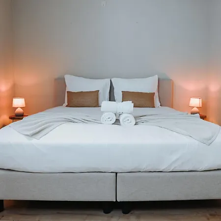 High Street Otel *